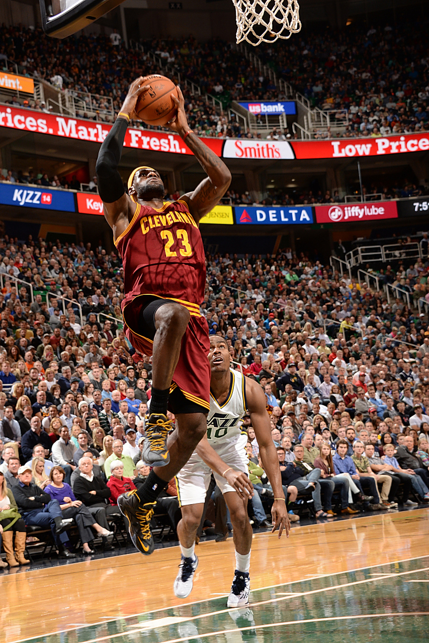 体育平台关于NBA常规赛赛程吃紧，休斯敦火箭今夜绝杀压哨，态度坚定，控场能力受关注的信息